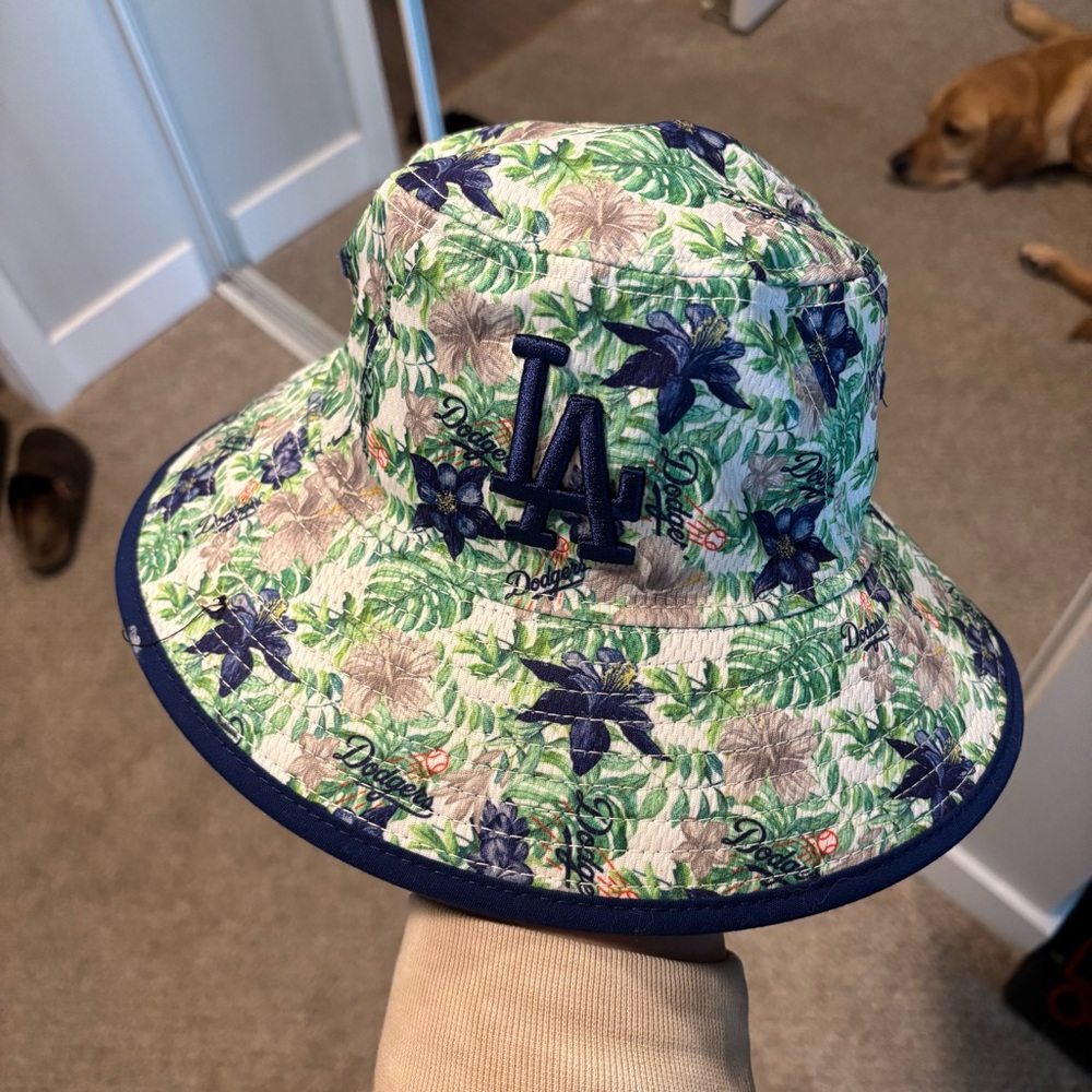 LA Dodgers Bucket Hat - Picture 3 of 7